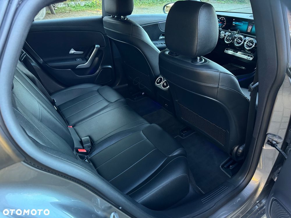 Mercedes-Benz CLA - 24