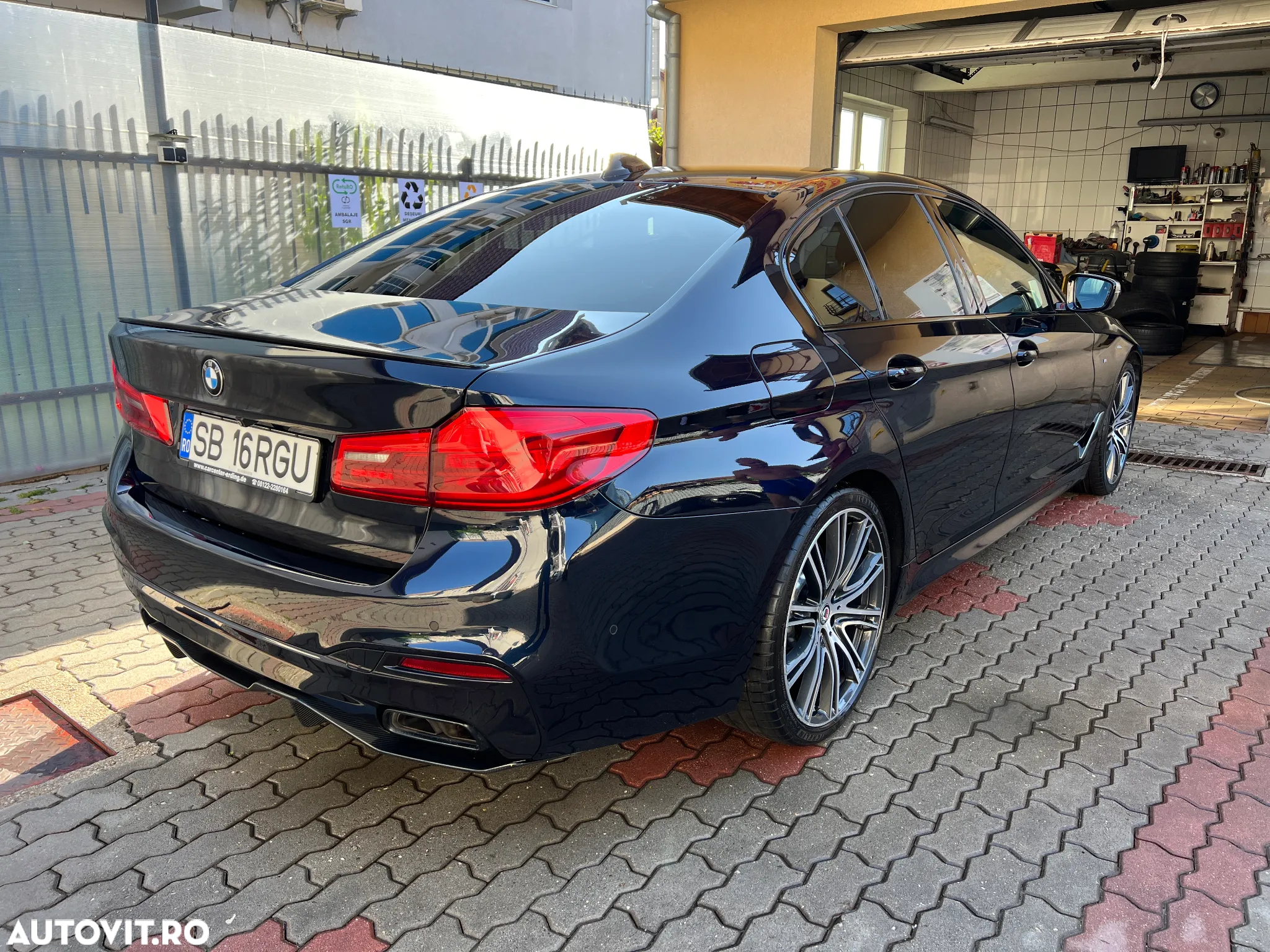 BMW M5 M550i xDrive AT - 26