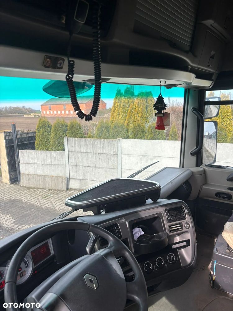 Renault MAGNUM - 9