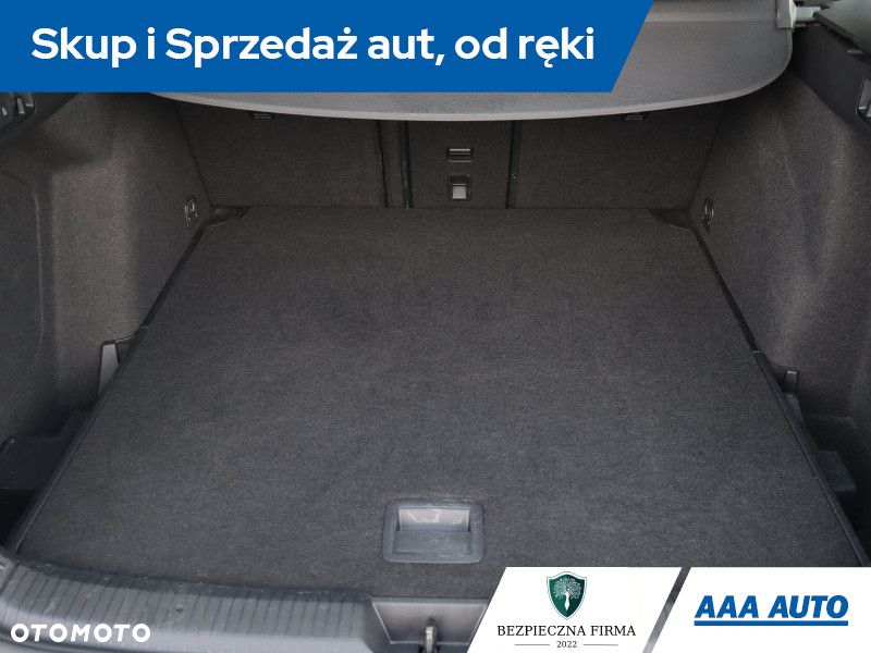 Volkswagen Golf - 14