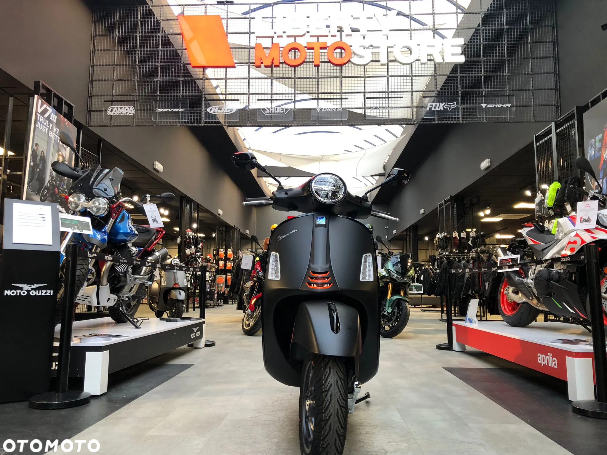 Vespa GTS - 9