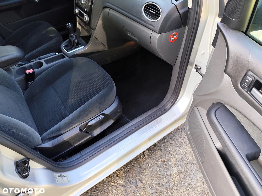 Ford Focus 1.6 TDCi DPF Ghia - 20