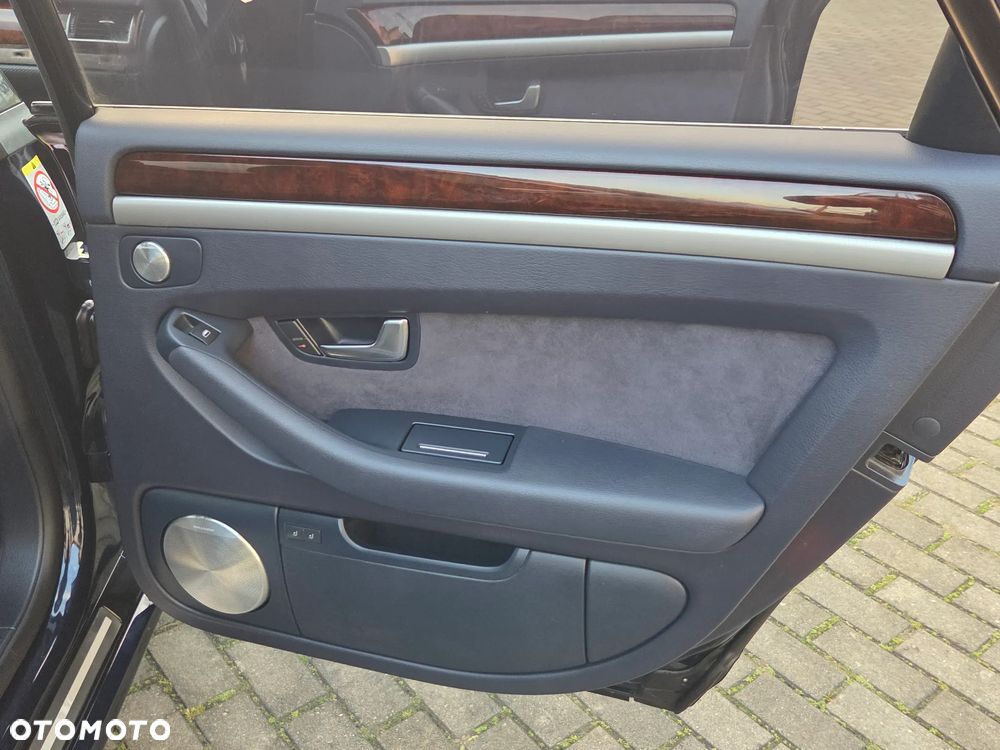 Audi A8 4.2 FSI Quattro - 27
