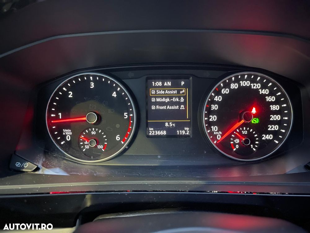 Volkswagen Multivan - 17