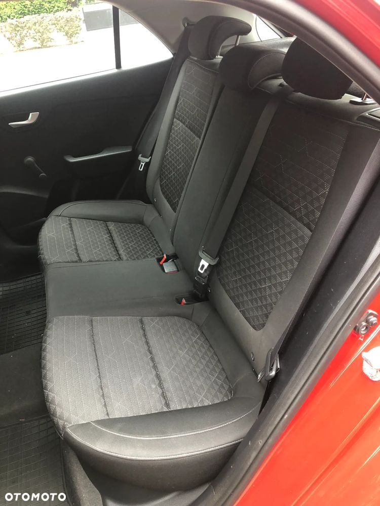 Kia Rio - 35