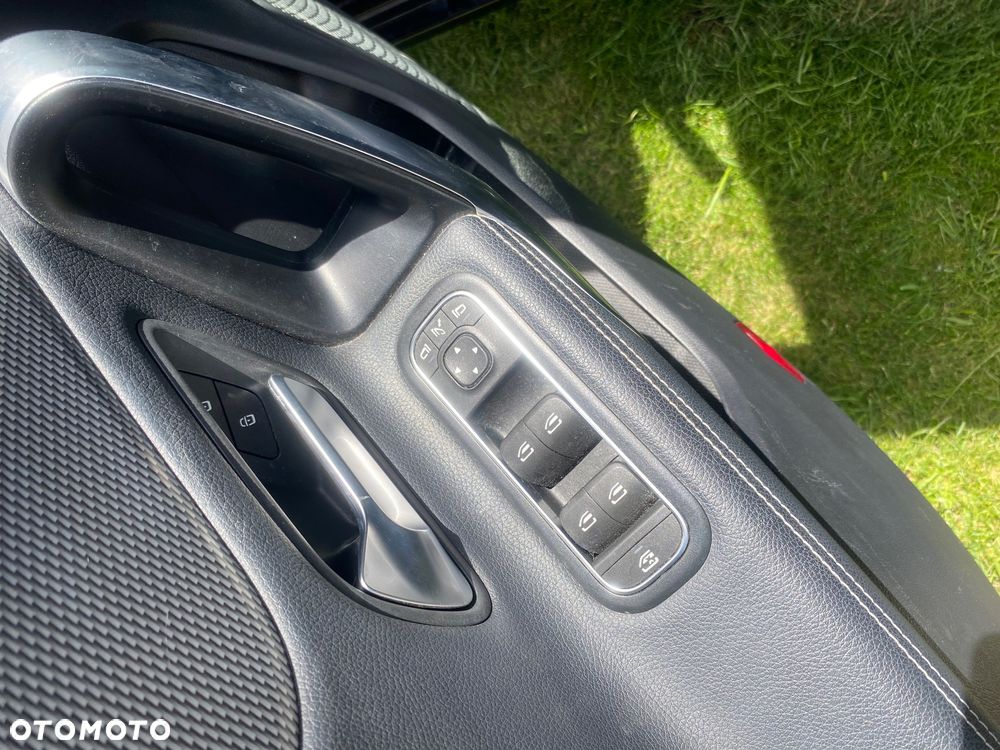 Mercedes-Benz CLA 200 d 8G-DCT - 14