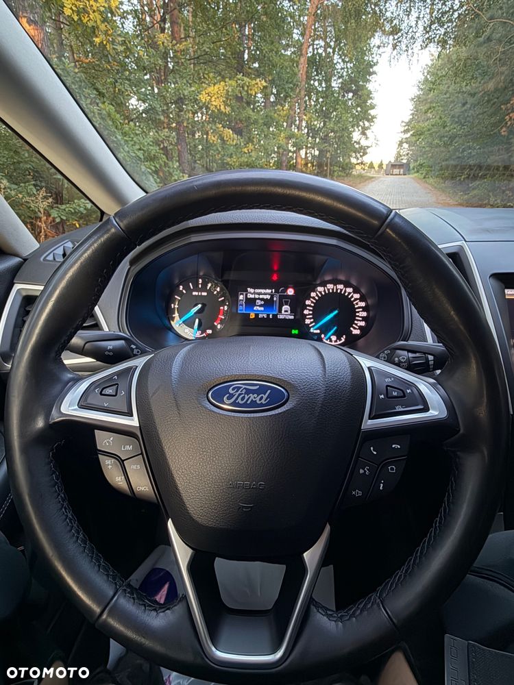 Ford S-Max - 12