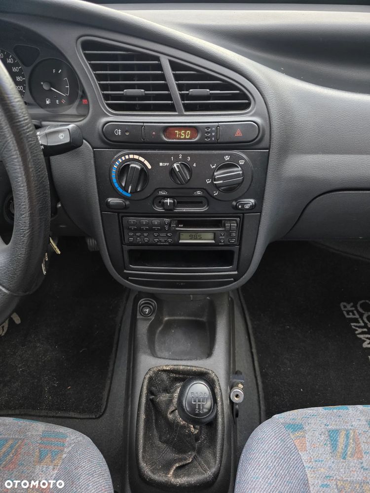 Daewoo Lanos 1.5 S - 12