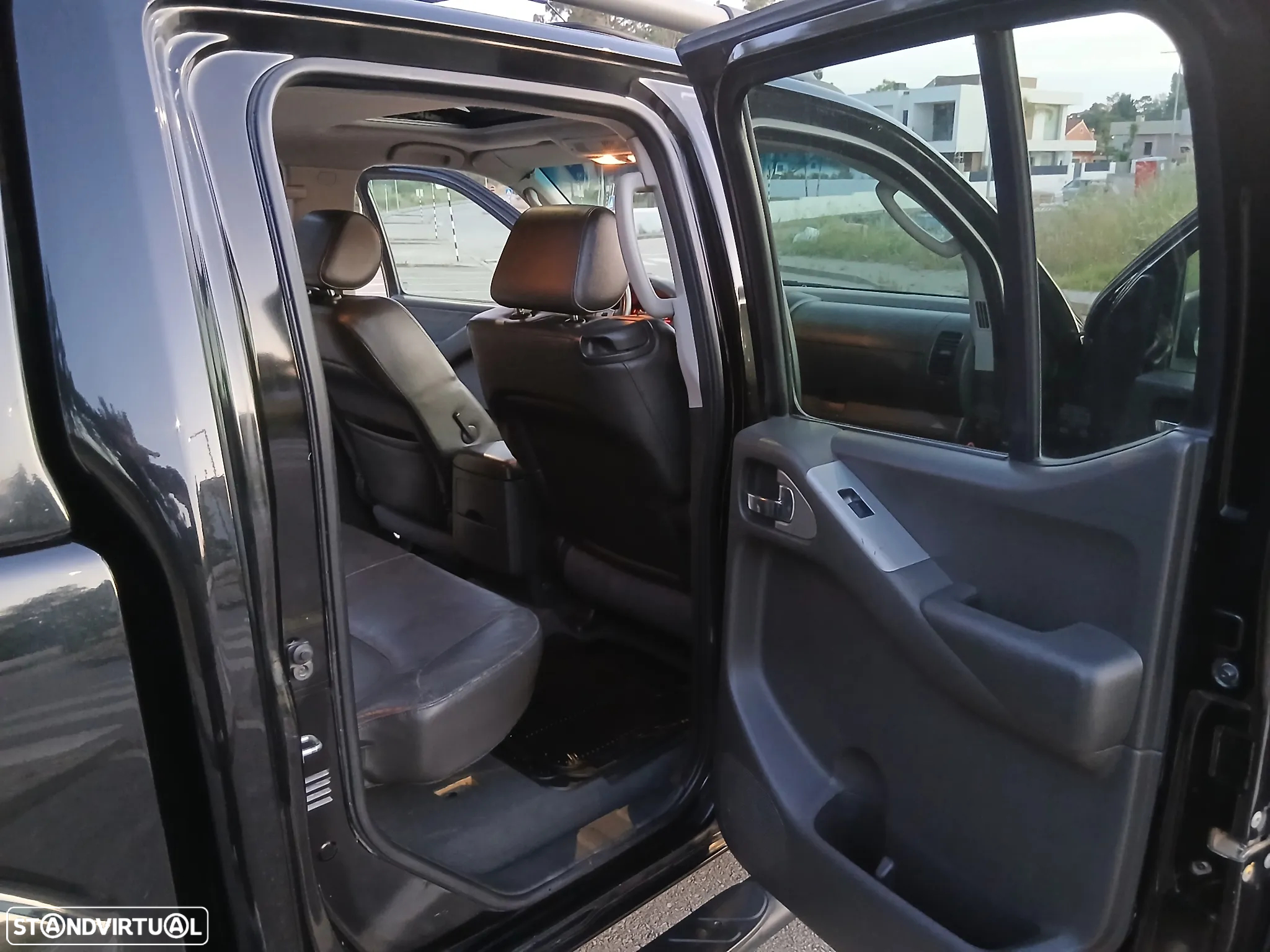 Nissan Navara Nav 2.5 dCi CD SE Comf+C-C+BDT - 9