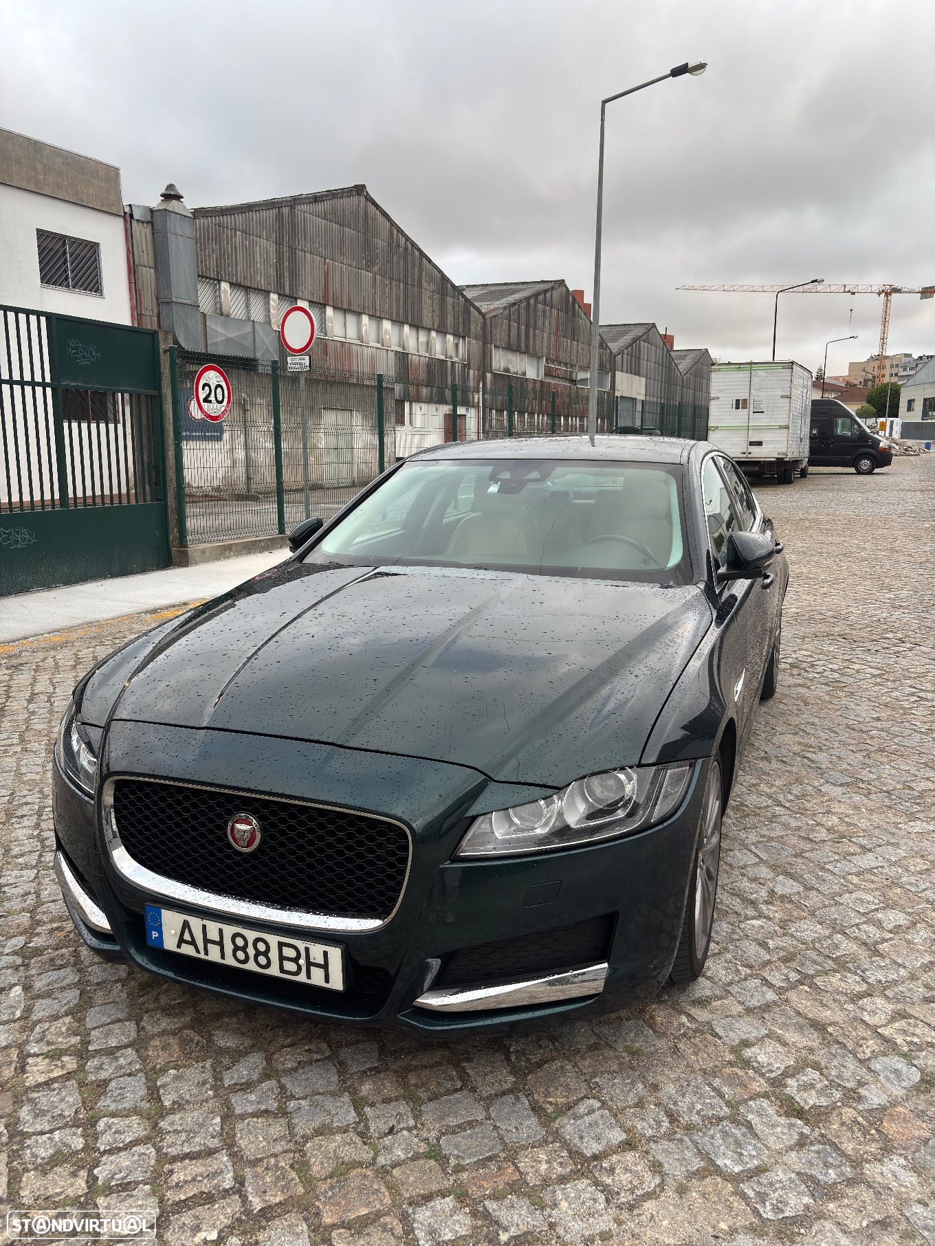 Jaguar XF 2.0 D Prestige Aut. - 1