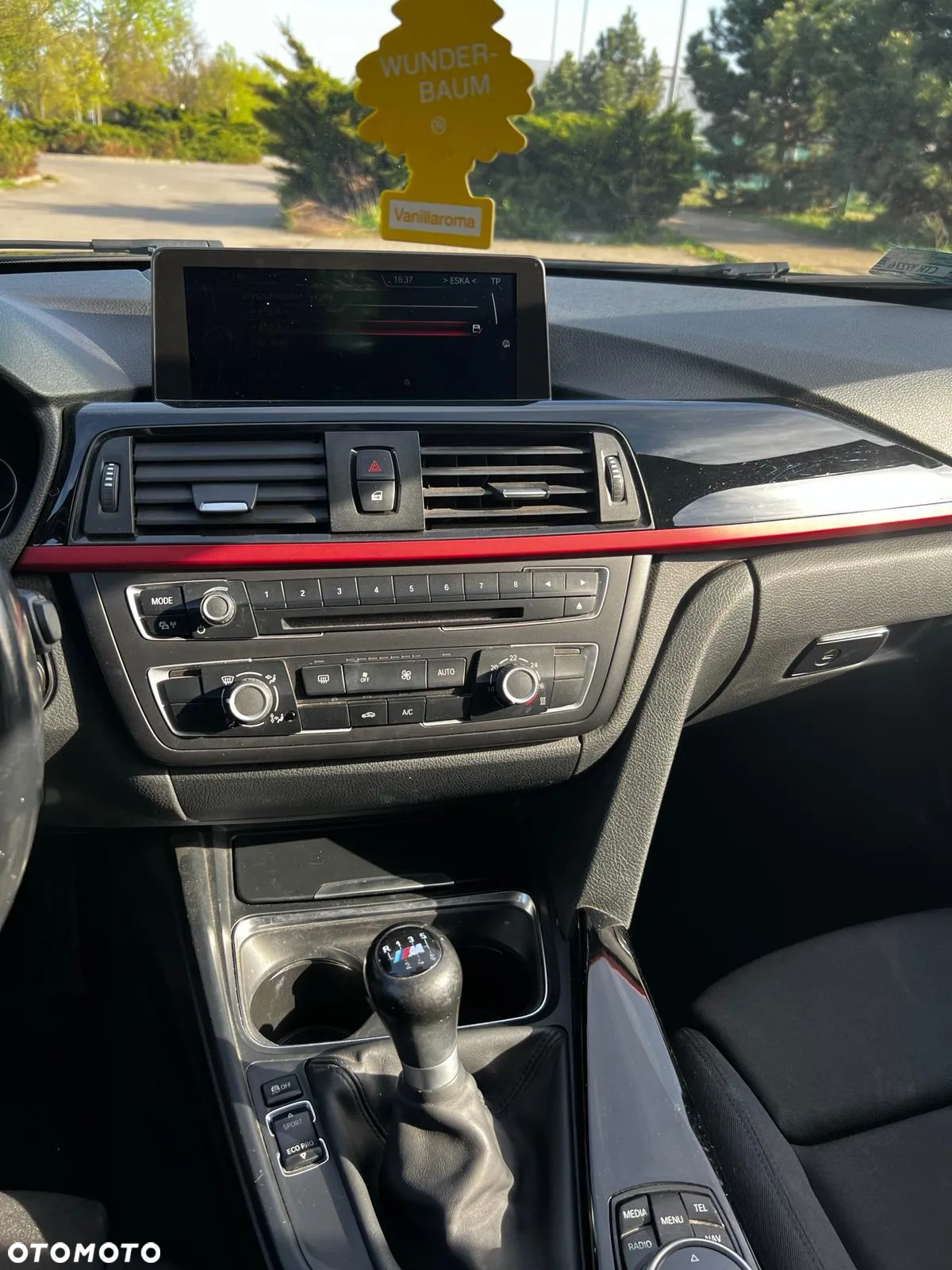 BMW Seria 3 325d Luxury Line EU6 - 14