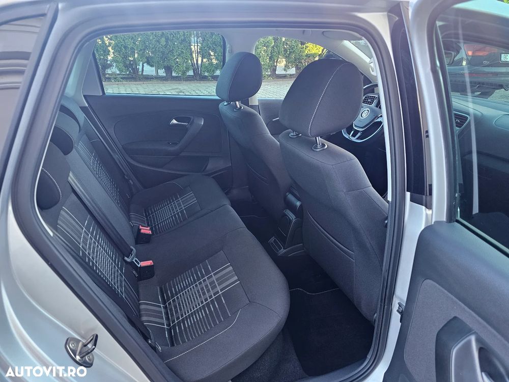 Volkswagen Polo 1.2 TSI Blue Motion Technology DSG Lounge - 8