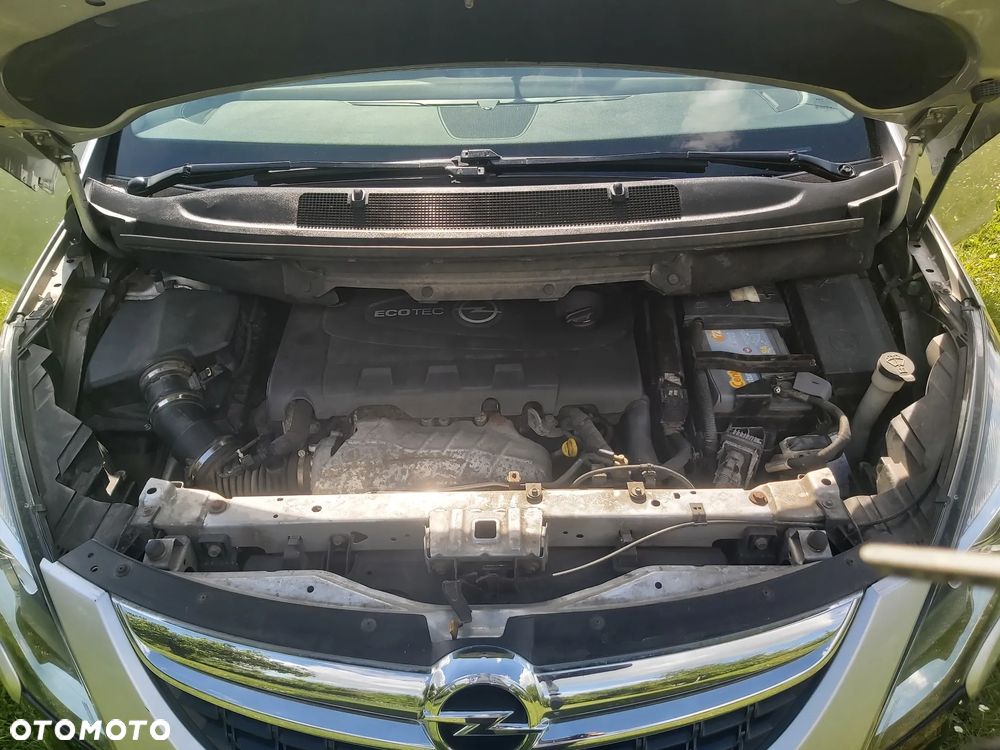 Opel Zafira - 16