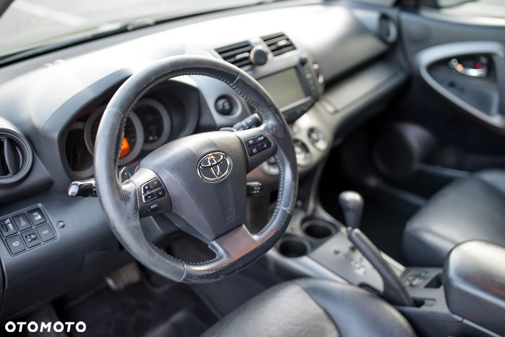 Toyota RAV4 2.2 D-CAT X - 15