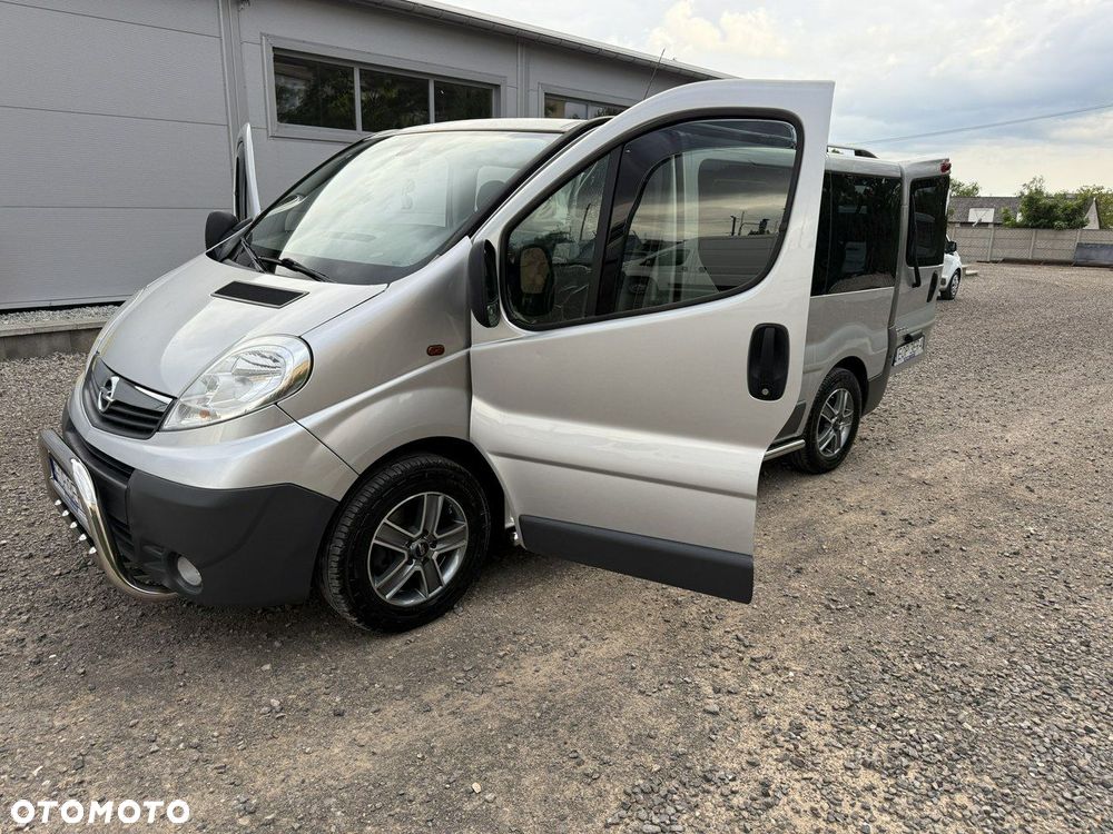 Opel Vivaro - 24