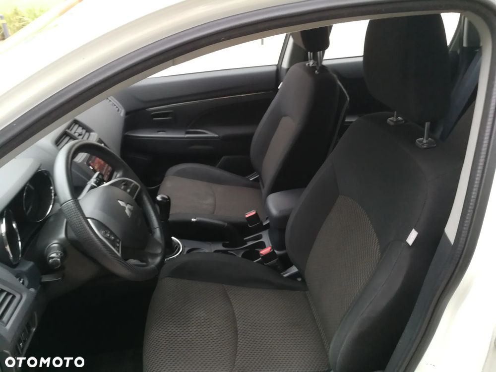 Mitsubishi ASX - 14