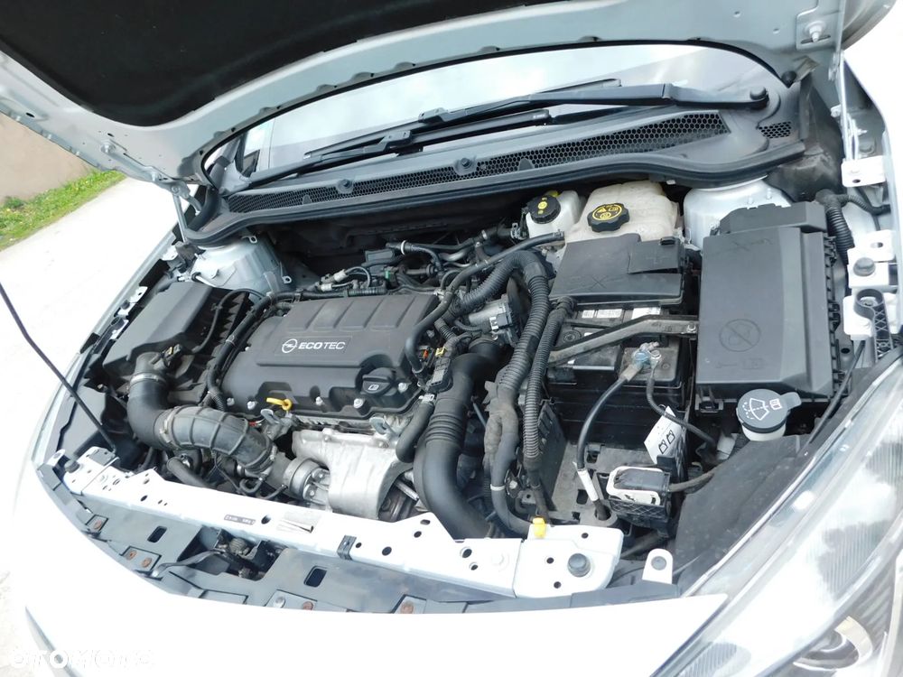 Opel Astra 1.4 Turbo Innovation - 28