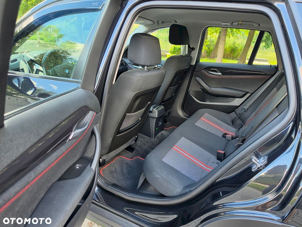 BMW X1 xDrive20d Sport Line - 24