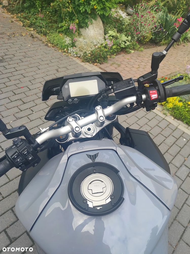 Yamaha MT - 6