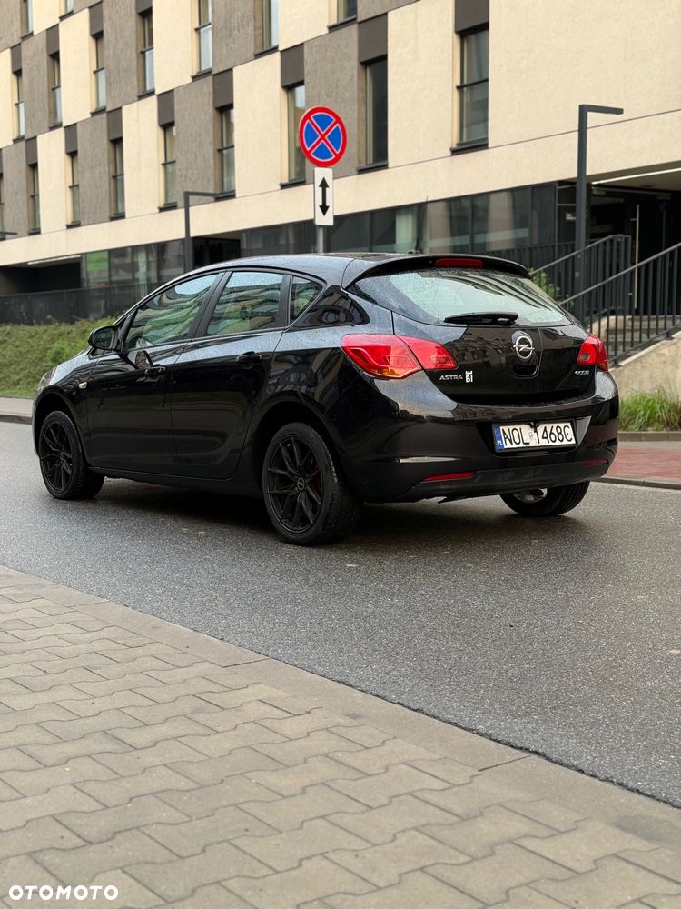 Opel Astra 1.4 Cosmo - 7