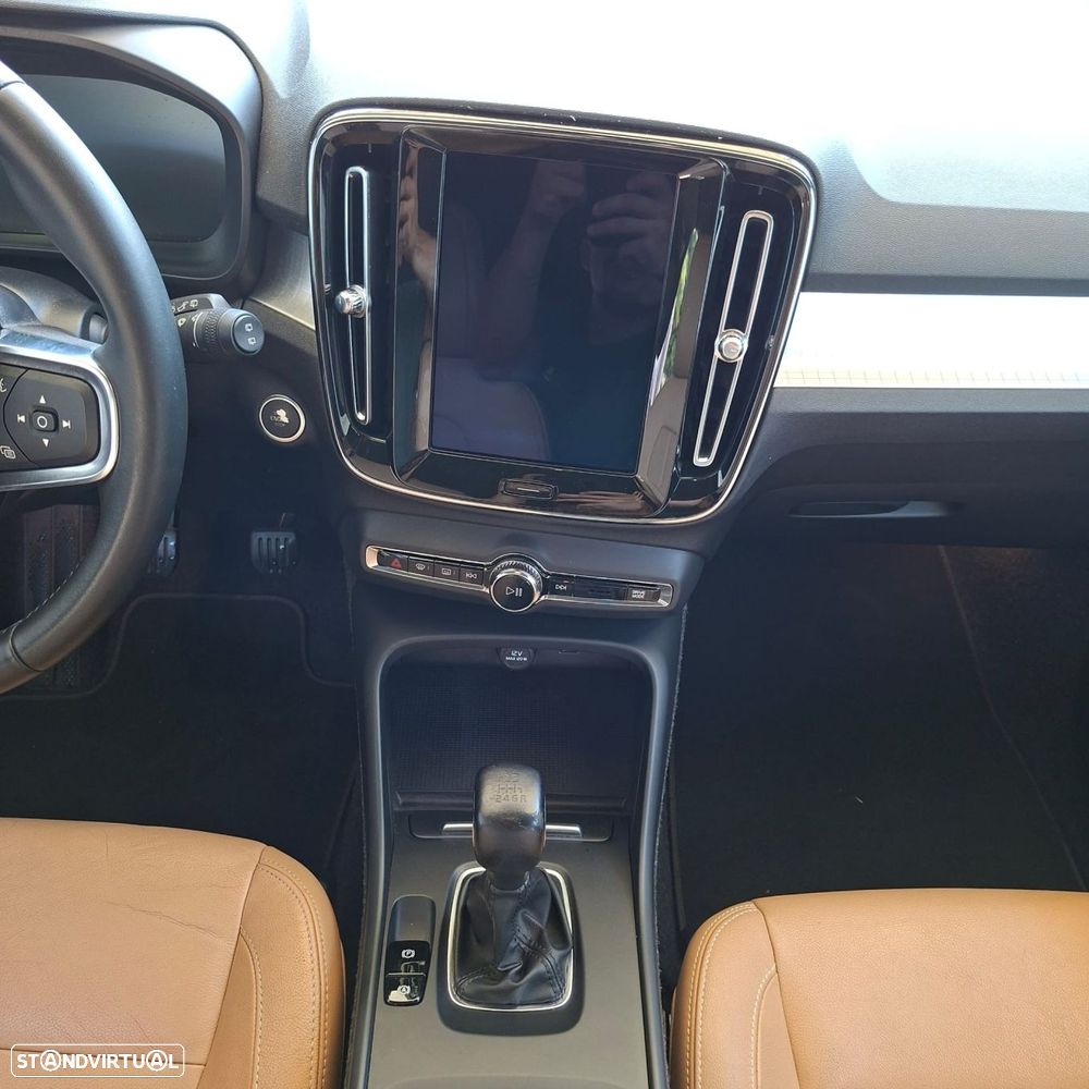 Volvo XC 40 1.5 T3 Momentum - 19