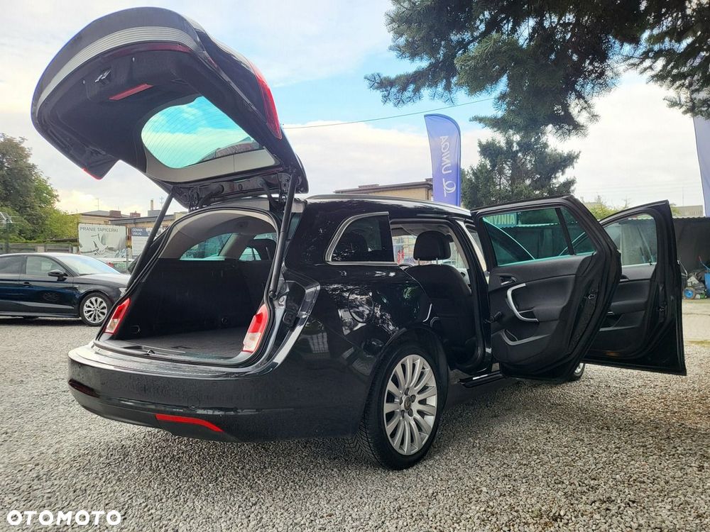 Opel Insignia - 11