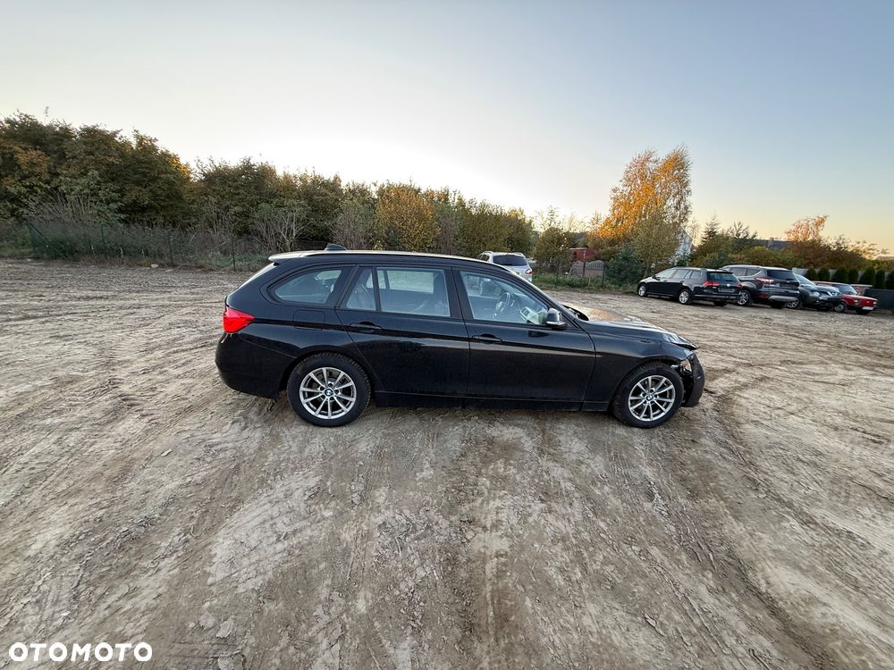 BMW Seria 3 318d Touring Advantage - 4
