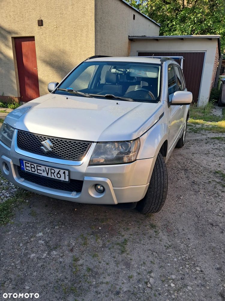 Suzuki Grand Vitara 2.0 - 15