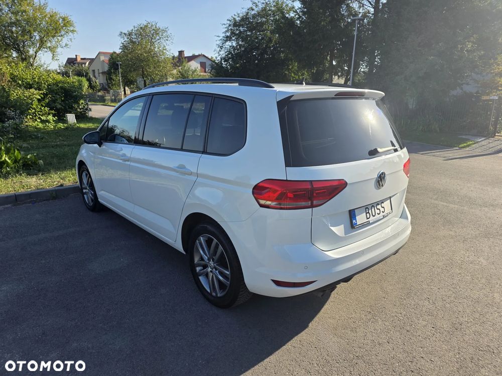 Volkswagen Touran - 3