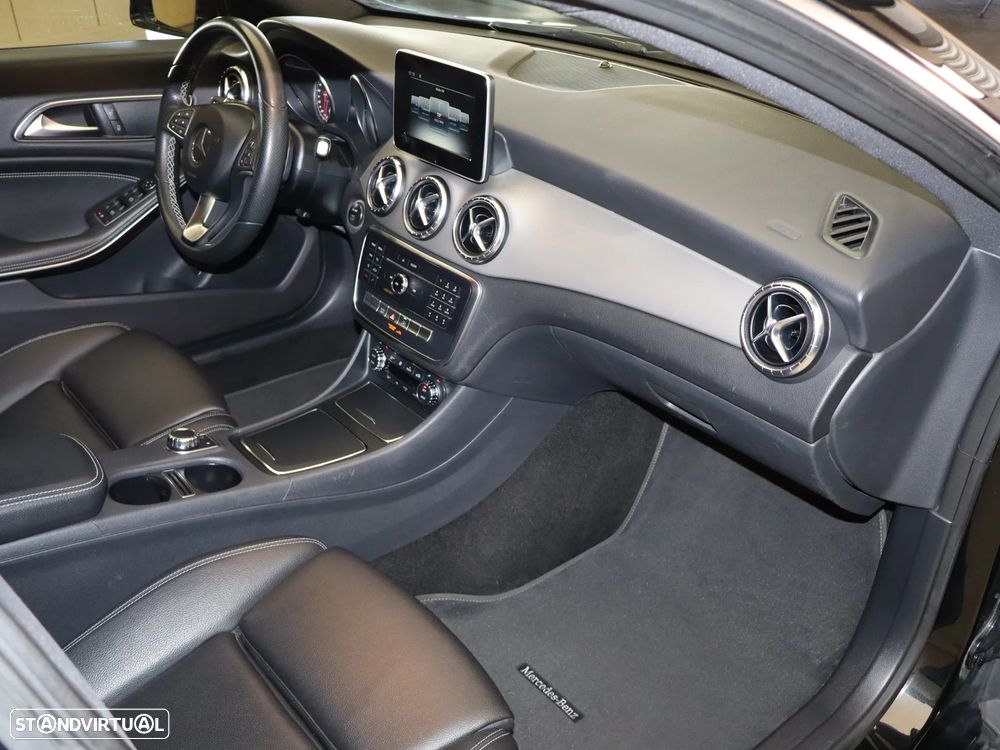 Mercedes-Benz CLA 200 d Shooting Brake Urban Aut. - 17