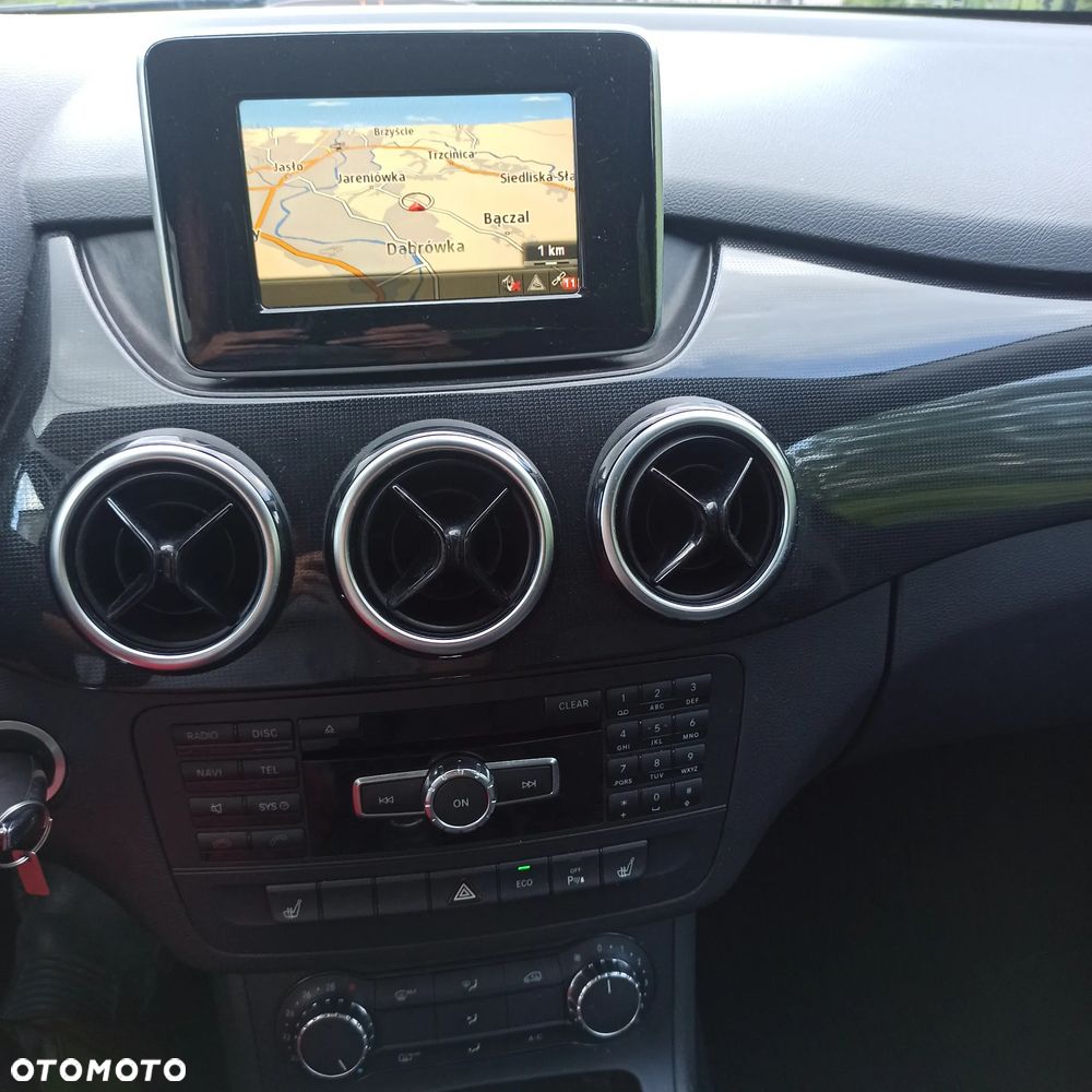 Mercedes-Benz Klasa B 180 (BlueEFFICIENCY) - 6