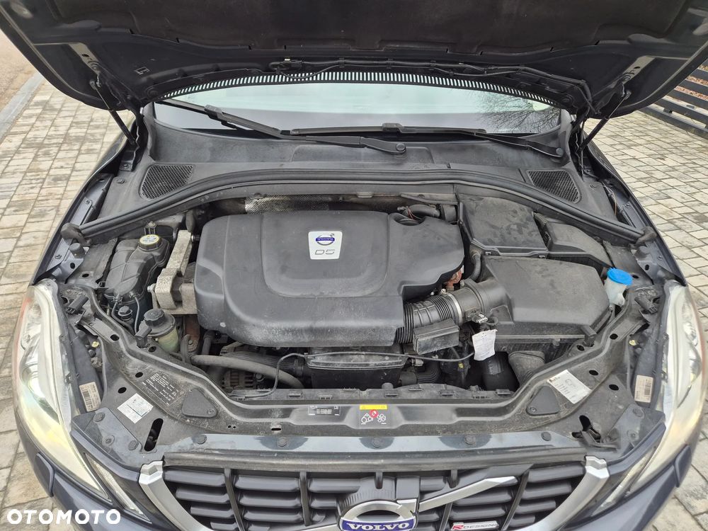Volvo XC 60 D5 AWD RDesign - 27