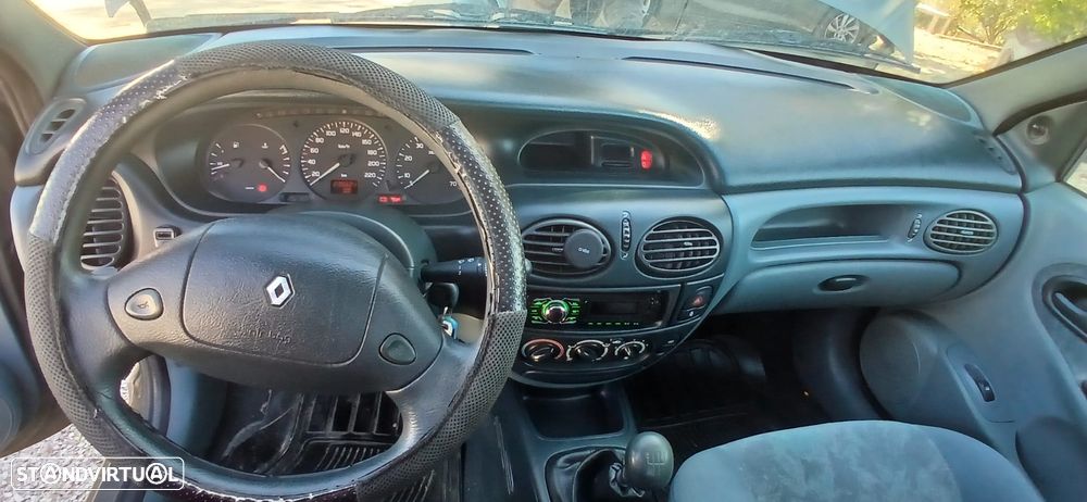 Renault Mégane - 6