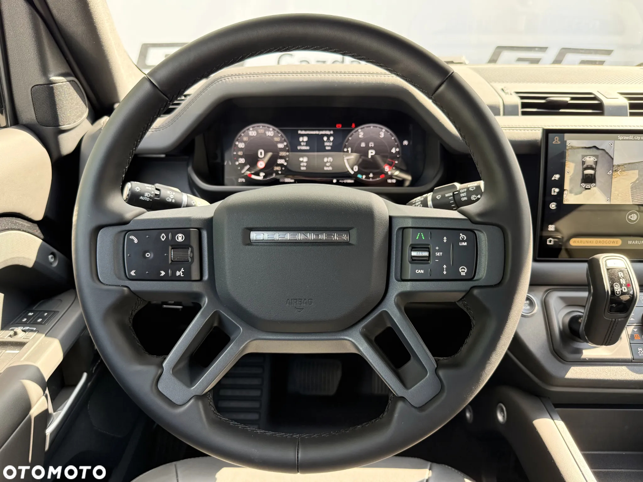 Land Rover Defender 90 D300 X-Dynamic HSE - 5