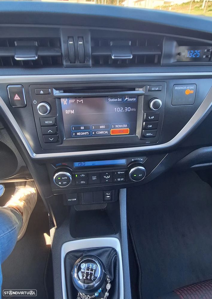 Toyota Auris Touring Sports 1.4 D-4D C.+P.Sport+TSS - 8