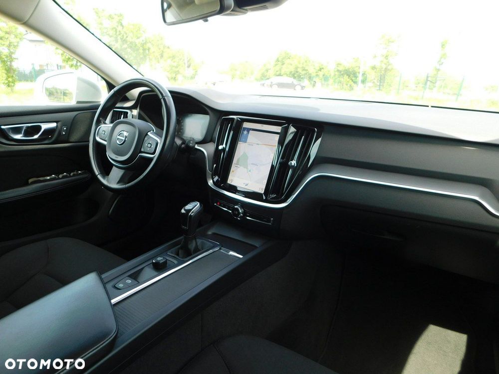 Volvo V60 D3 Momentum - 8