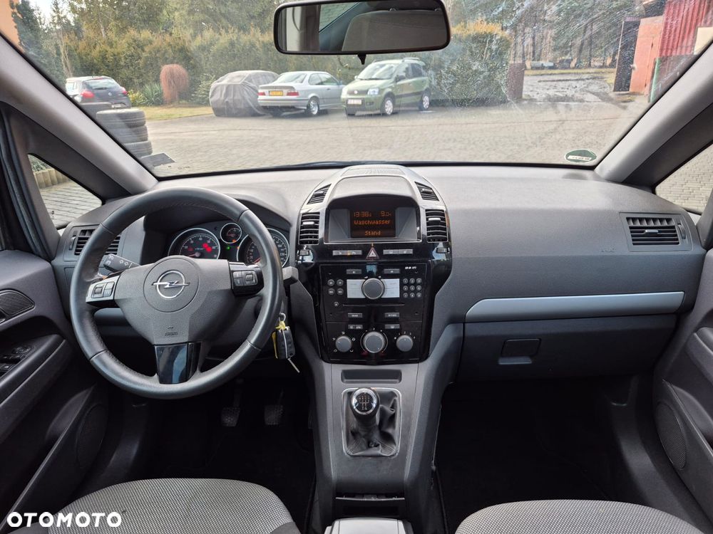 Opel Zafira 1.8 Family Plus - 12