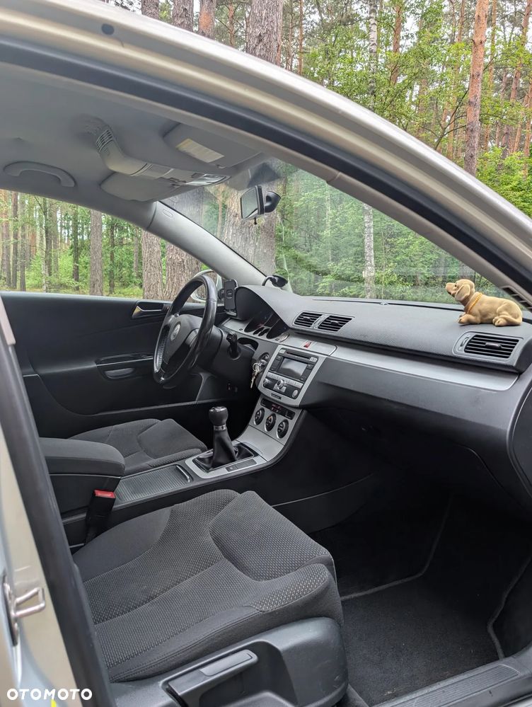 Volkswagen Passat 2.0 TDI DPF Comfortline - 15