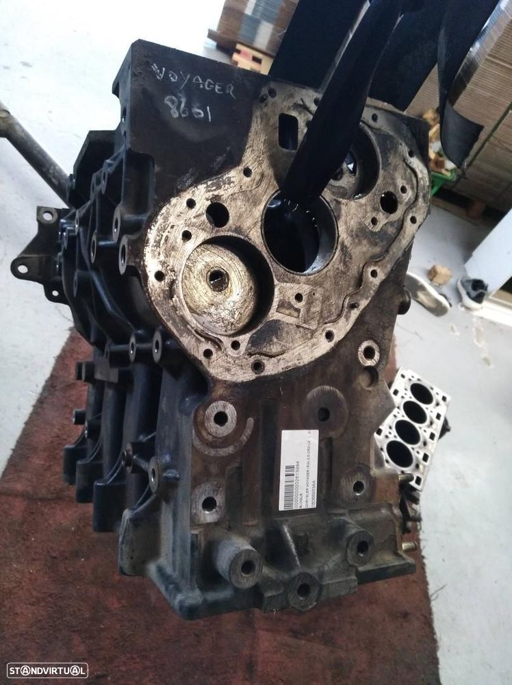 BLOCO DO MOTOR CHRYSLER VOYAGER RG - 1