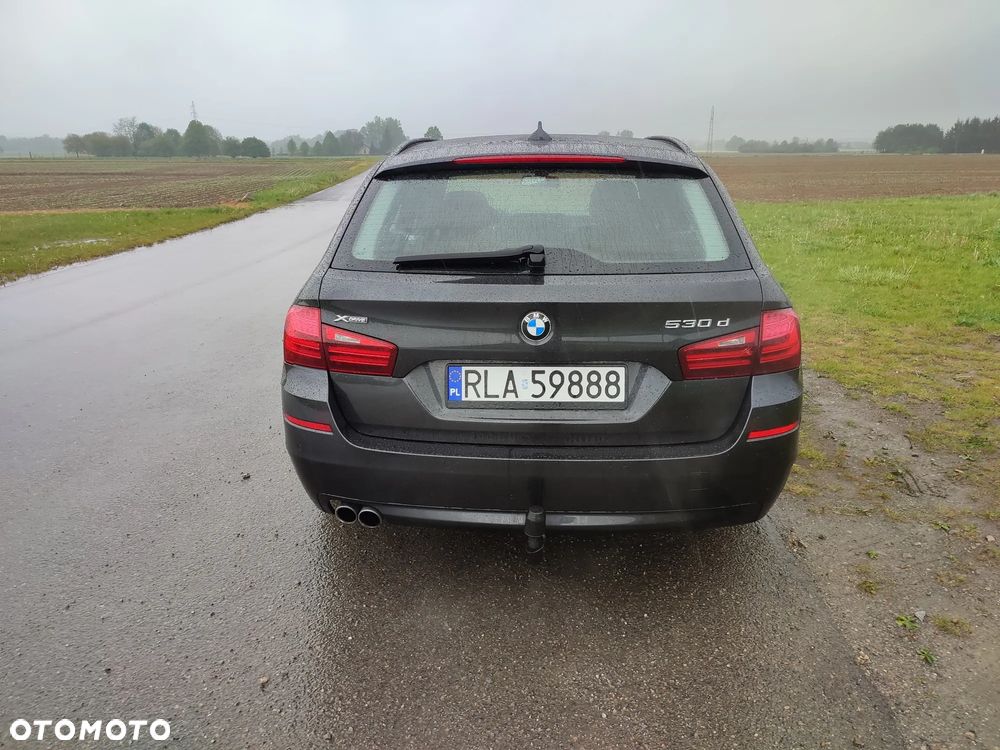 BMW Seria 5 530d xDrive - 6