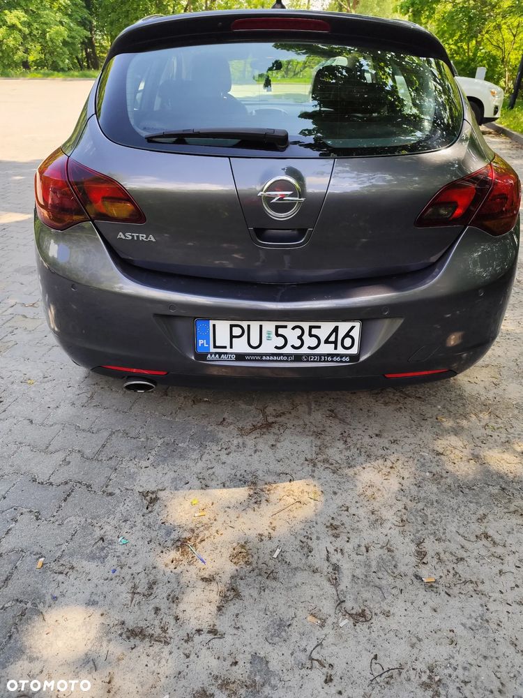 Opel Astra 1.4 T Cosmo - 4