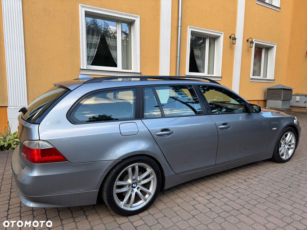 BMW Seria 5 525d - 2