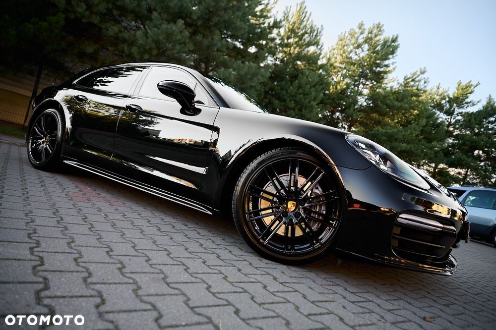 Porsche Panamera - 3