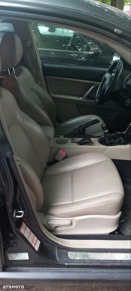 Subaru Legacy - 3