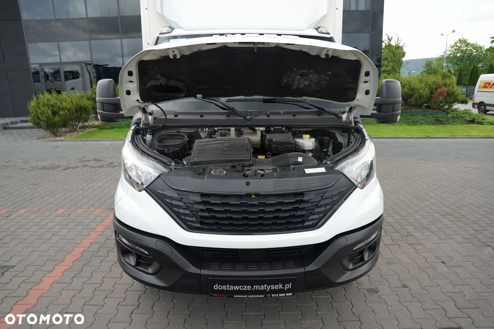 Iveco DAILY 70 - 160 / KONTENER 5,2 m  / WINDA DHOLLANDIA  / DMC: 7 000 KG  / 2021 R / SPROWADZONY - 37