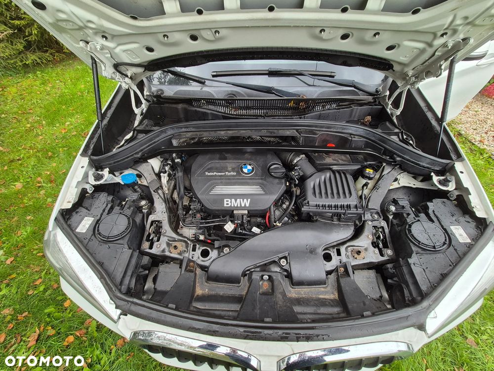 BMW X1 sDrive18d Business Edition - 12