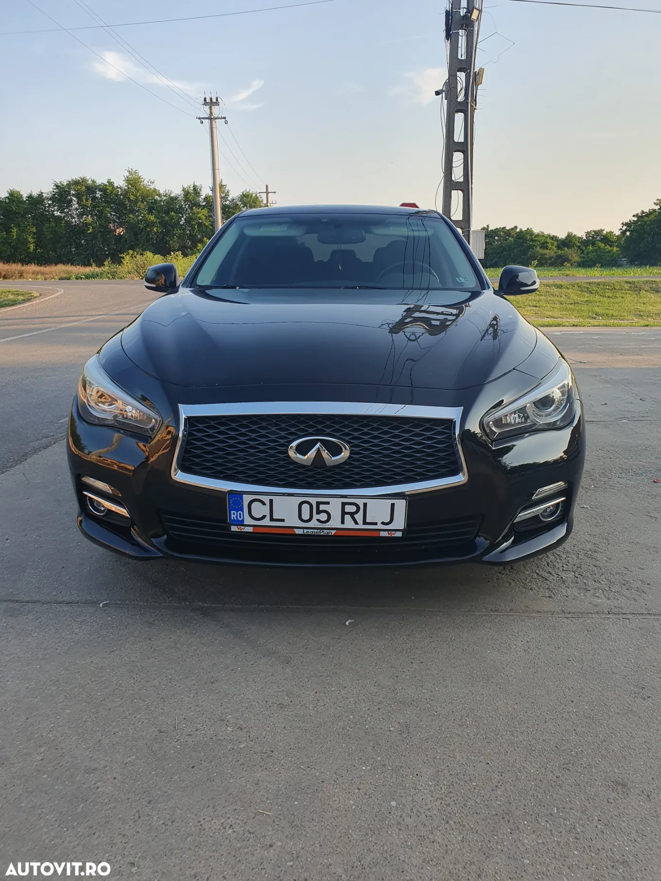 Infiniti Q50 2.0t Premium Executive - 3