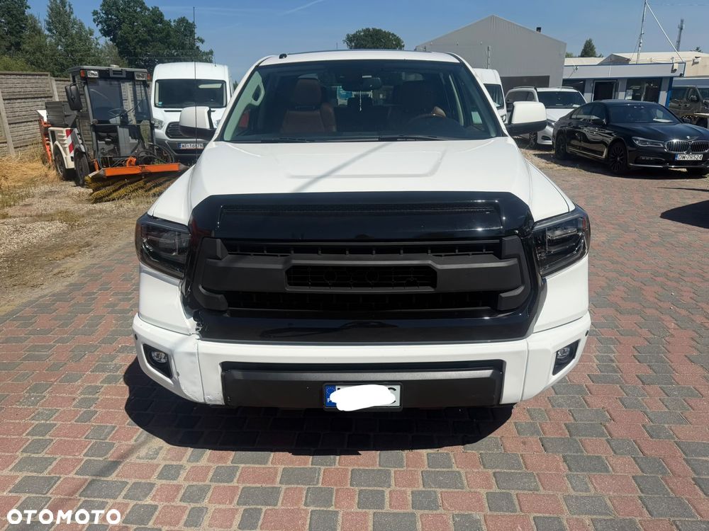 Toyota Tundra - 2