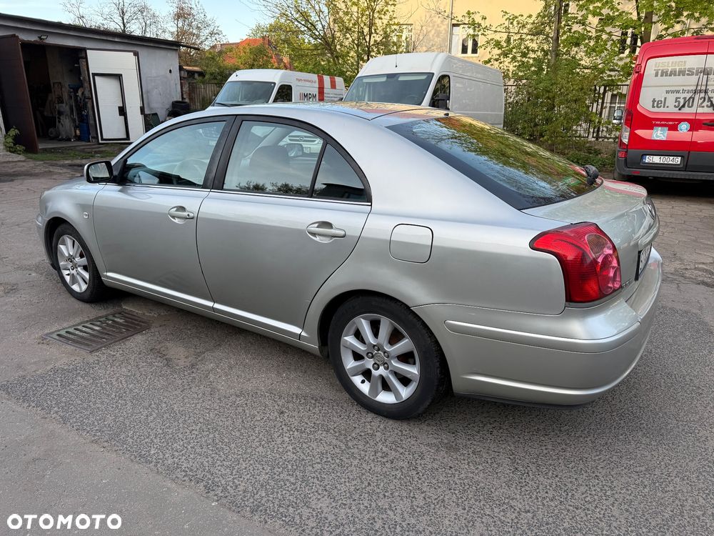 Toyota Avensis - 3