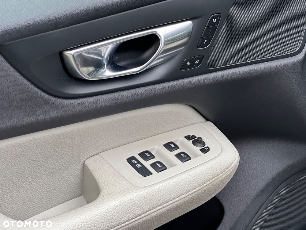 Volvo V60 D4 Geartronic Inscription - 17